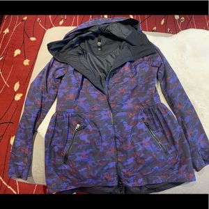Lululemon Rain For Daze Jacket II Purple Camo Womens 8